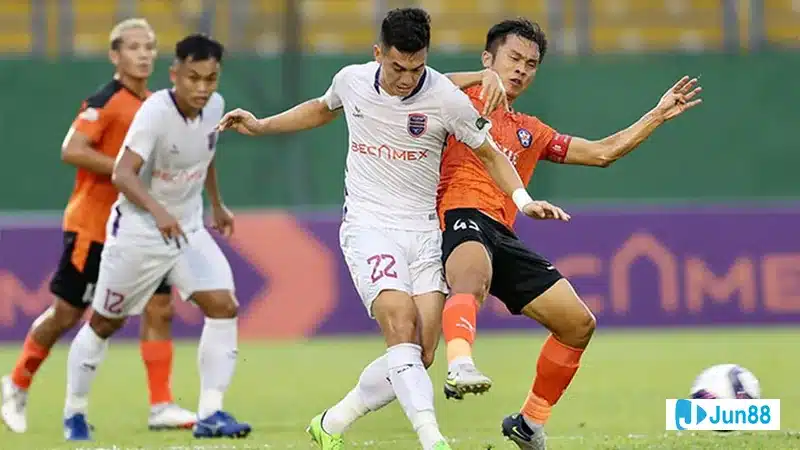 Tiến Linh thể hiện thể hình và kỹ năng chơi bóng